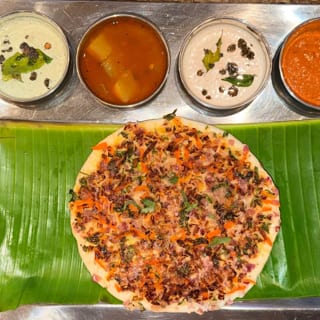 Veggie Uttappam
